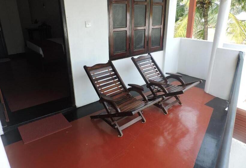 발코니 디럭스 룸, Crescent Sea Resort