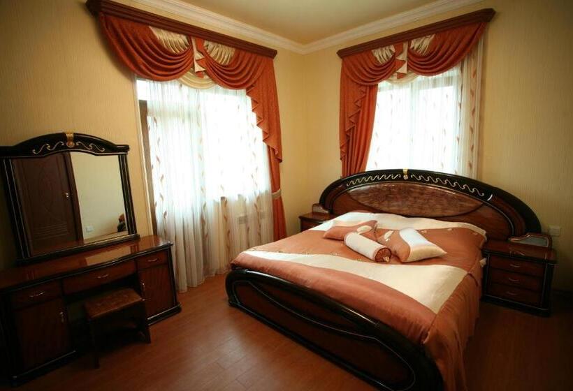 Апартаменты 1 Спальня с Балконом, Nairi