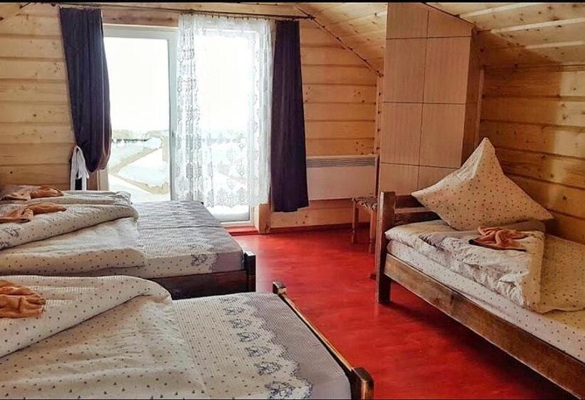 Четырехместный Номер Стандарт, Robert
