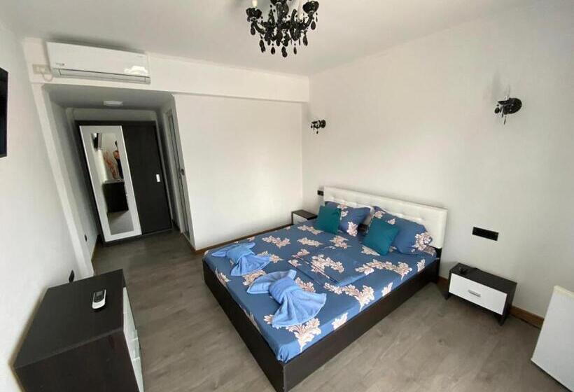 اتاق استاندارد با چشم‌انداز استخر, Cool Breeze   Mamaia Nord