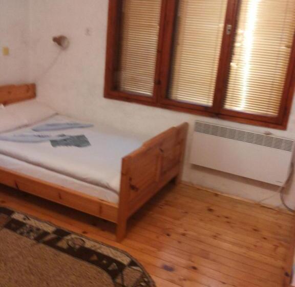 اتاق استاندارد چهار تخته, Rooms Sakalievi
