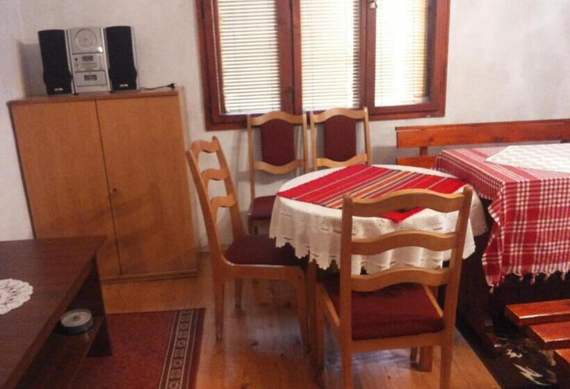 اتاق استاندارد سه نفره, Rooms Sakalievi