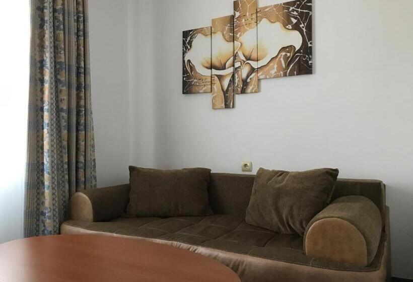 سوییت, Mellys Haus