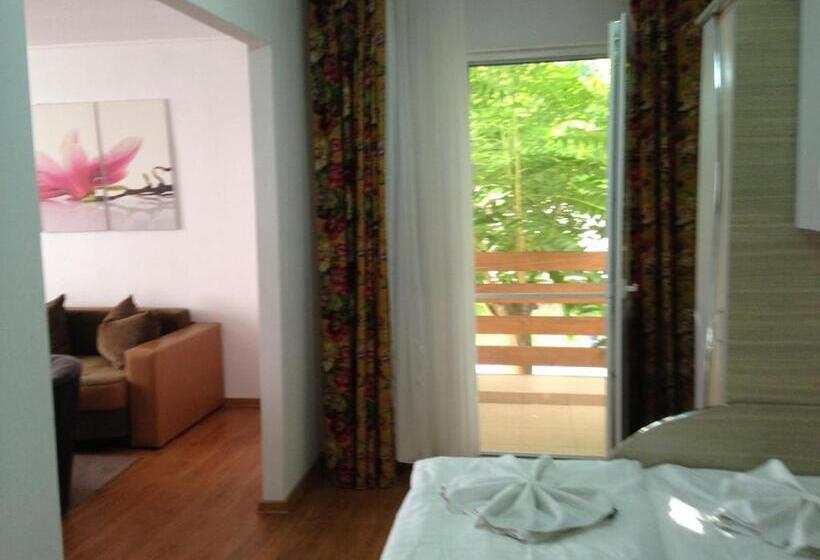 استودیوی سوپریور, Mellys Haus