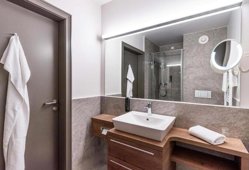 Номер Стандарт Индивидуальный с Балконом, Vivea Hotel Bad Bleiberg