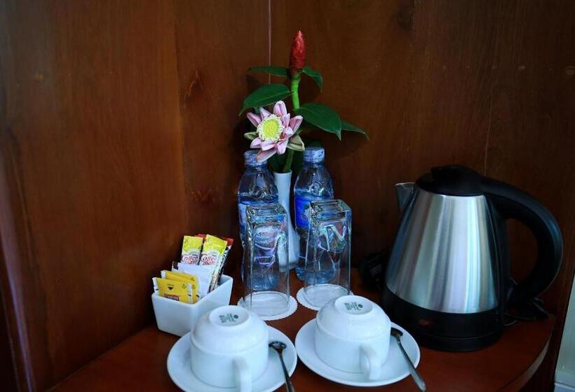 プールの見えるデラックスルーム, Chheng Residence