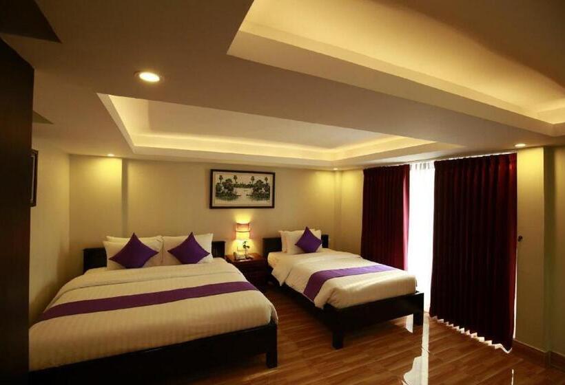 デラックストリプルルーム, Chheng Residence