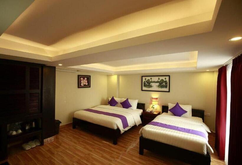 デラックストリプルルーム, Chheng Residence