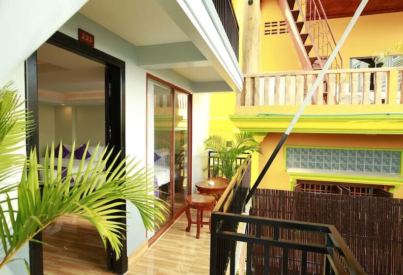 デラックストリプルルーム, Chheng Residence