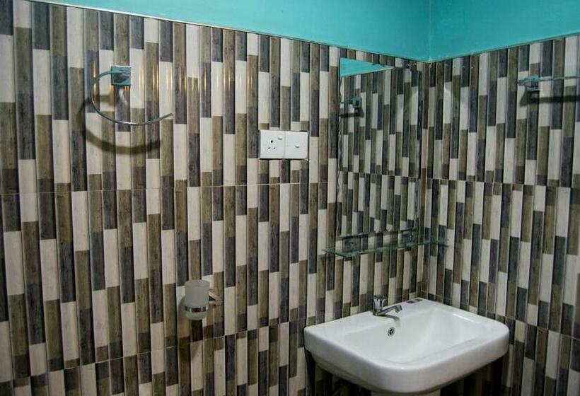 Номер Стандарт, Lathika Homes