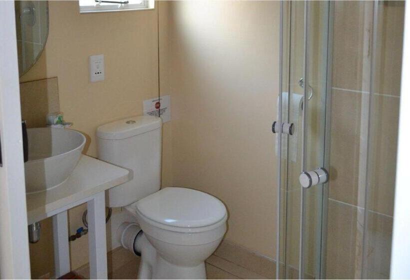 Номер Стандарт, Hunters B&b