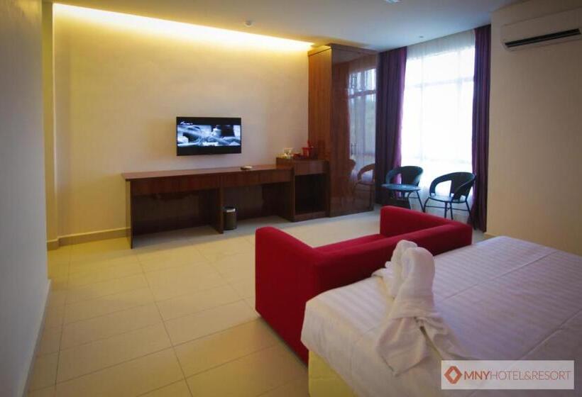Президентский Люкс, Mny Hotel & Resort