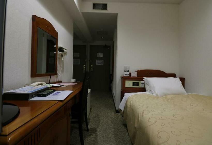 اتاق استاندارد یک نفره, Park Inn Takasaki