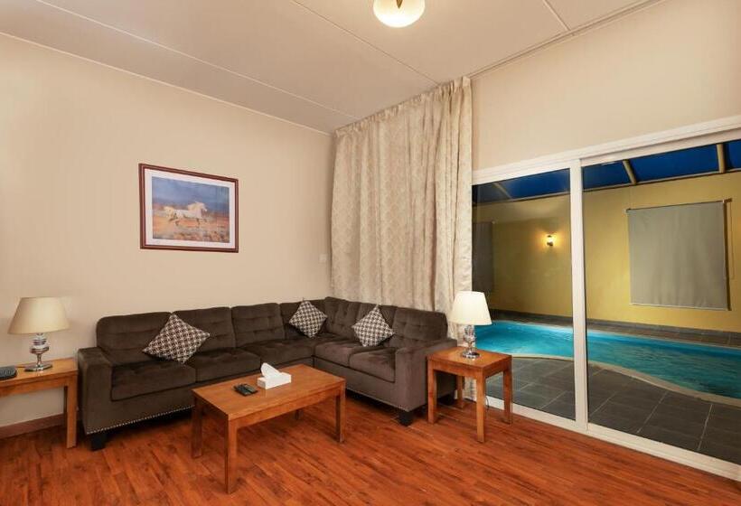Вилла с 1 спальней и бассейном, Airport Hotel And Resort