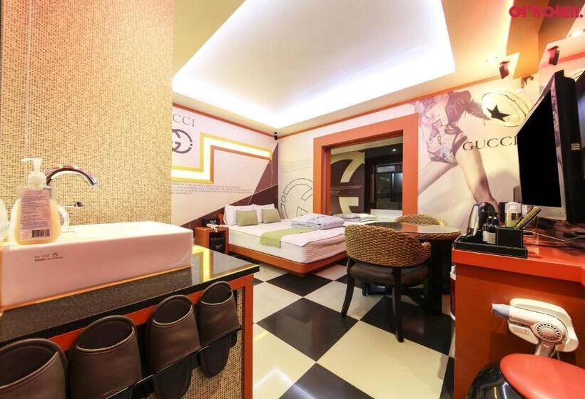 Номер Стандарт, Jinju Gng Motel