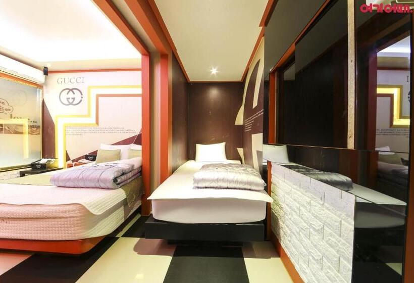 Номер Стандарт, Jinju Gng Motel