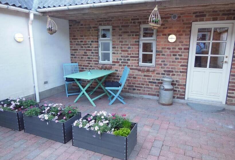 Апартаменты 1 Спальня, Nyager Apartments