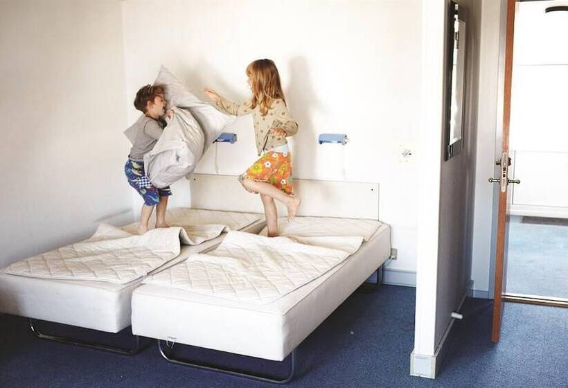 Четырехместный Номер Deluxe, Danhostel Frederikshavn City