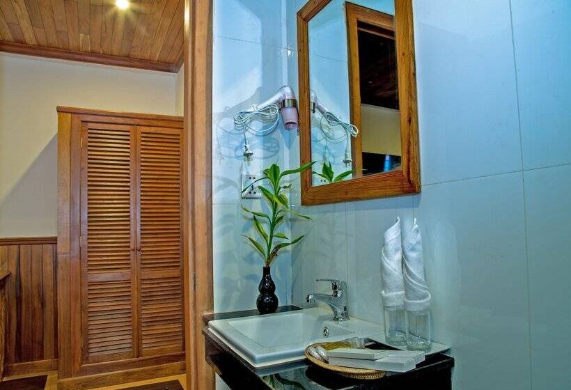 سوییت خانوادگی, Angkor Ry Boutique