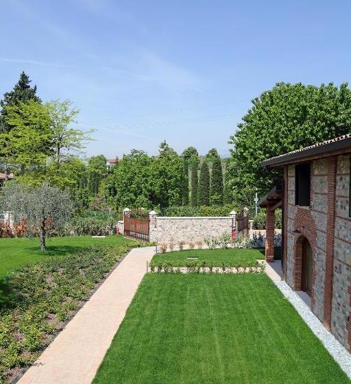 شقة غرفتين, Residence Borgo Mondragon