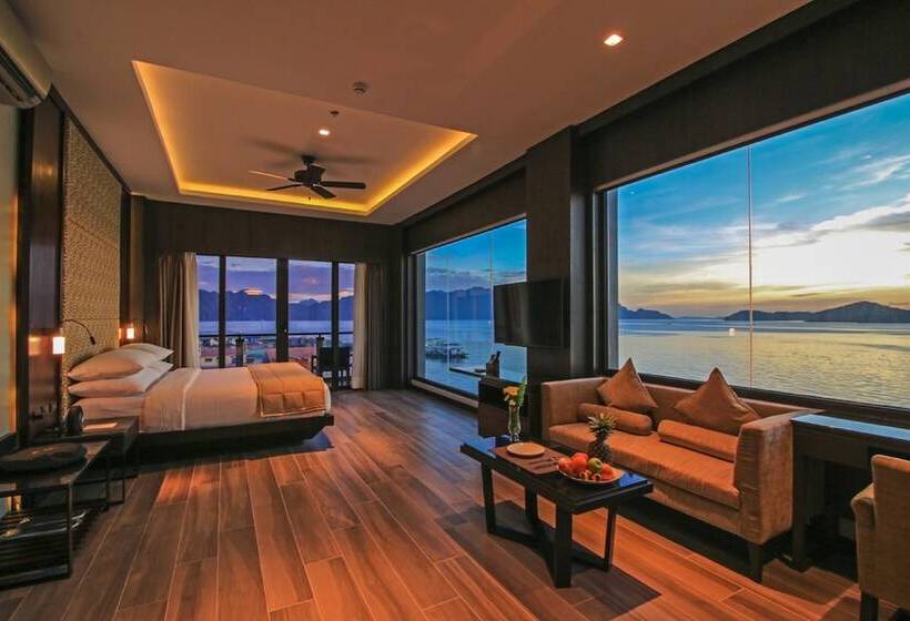 Люкс, Two Seasons Coron Bayside