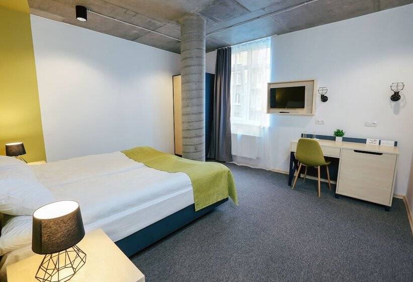 غرفة قياسية مطلة على المدينة, Jam Hotel Hnatyuka