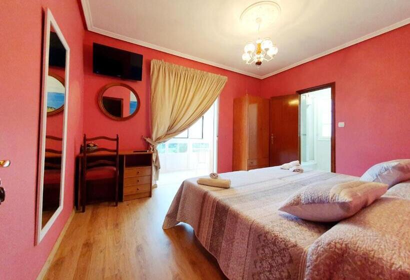 디럭스 테라스 룸 바다 전망, Hostal Cachiño