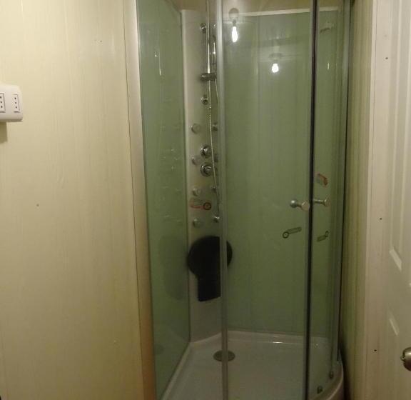 Номер Стандарт, Hostal Triwe
