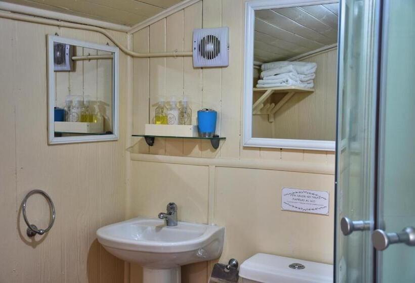 Номер Стандарт Трехместный, Hostal Triwe
