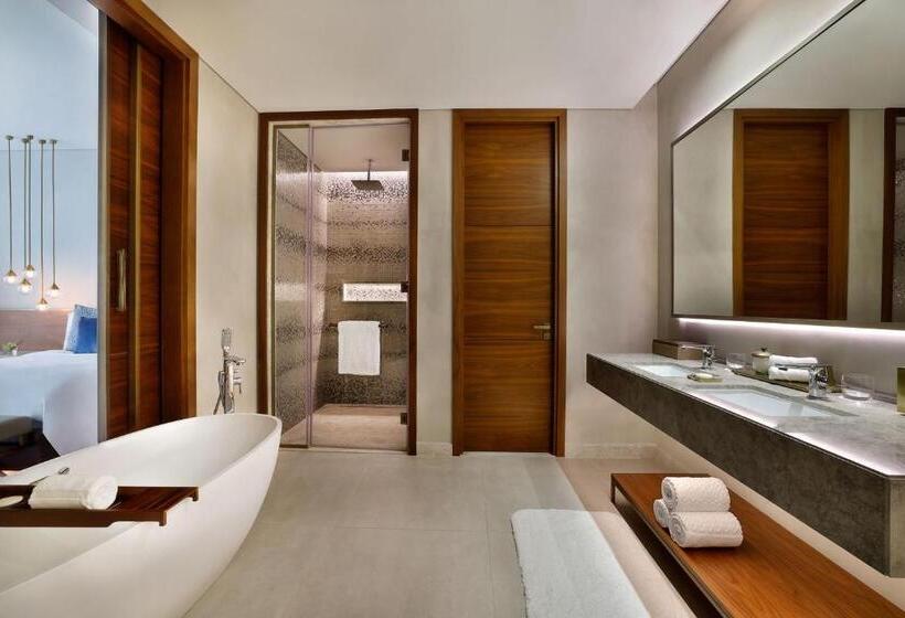 Номер Superior Кровать Кинг, The St. Regis Downtown, Dubai