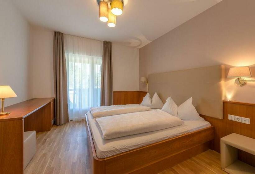 Номер Стандарт с Балконом, Tirolerin Garni