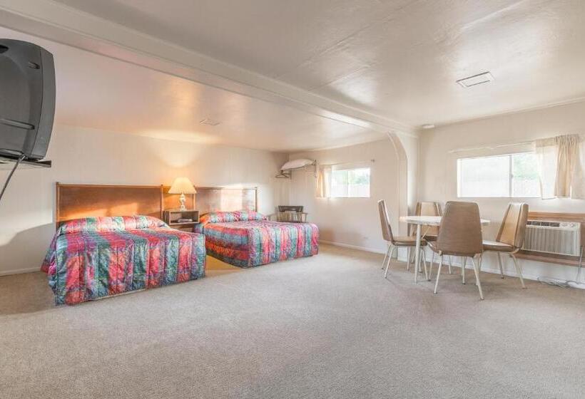 Номер Deluxe, Dayton Motel