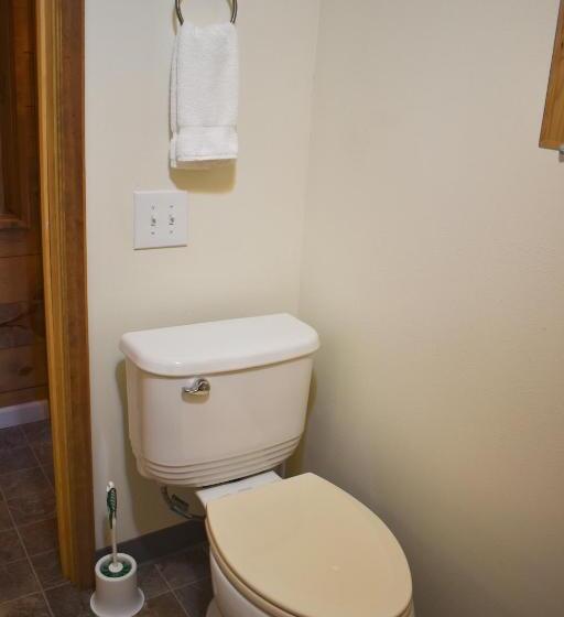 Family Suite, Exit Glacier Lodge