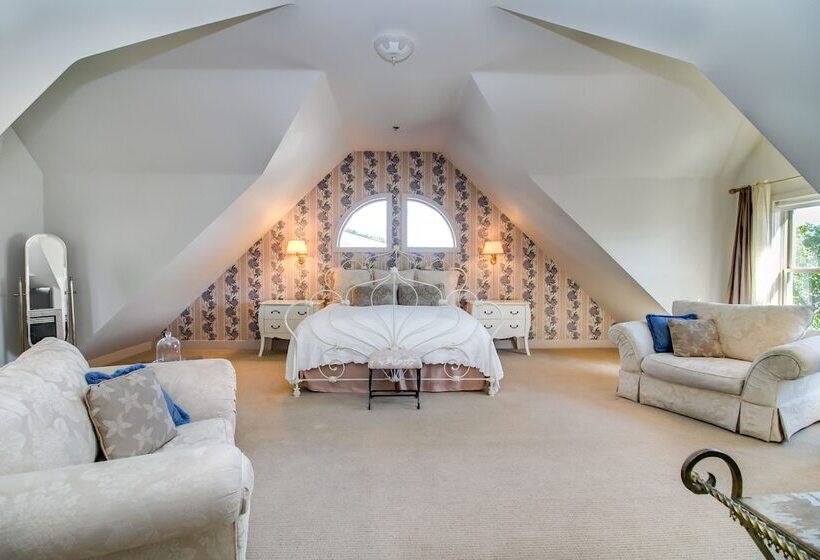 Люкс, Winchester Inn