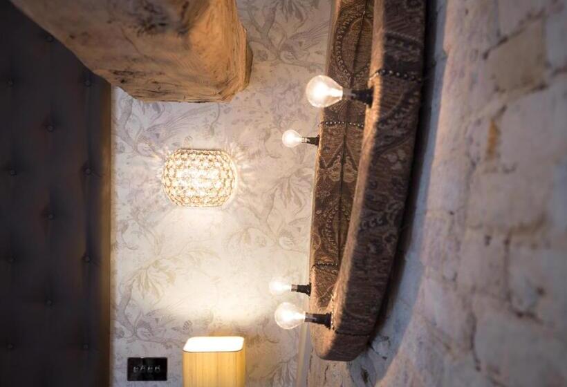 スーペリアールーム, The White Hart
