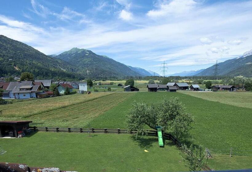带2个卧室的公寓, Garni Zerza