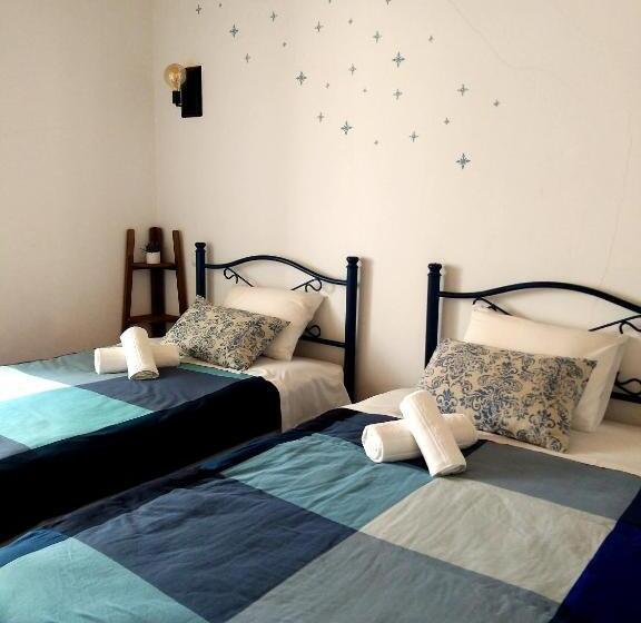 Номер Стандарт, Orange3 Hostel