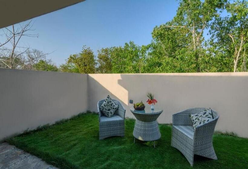 デラックスルーム, The Riverwood Forest Retreat Pench