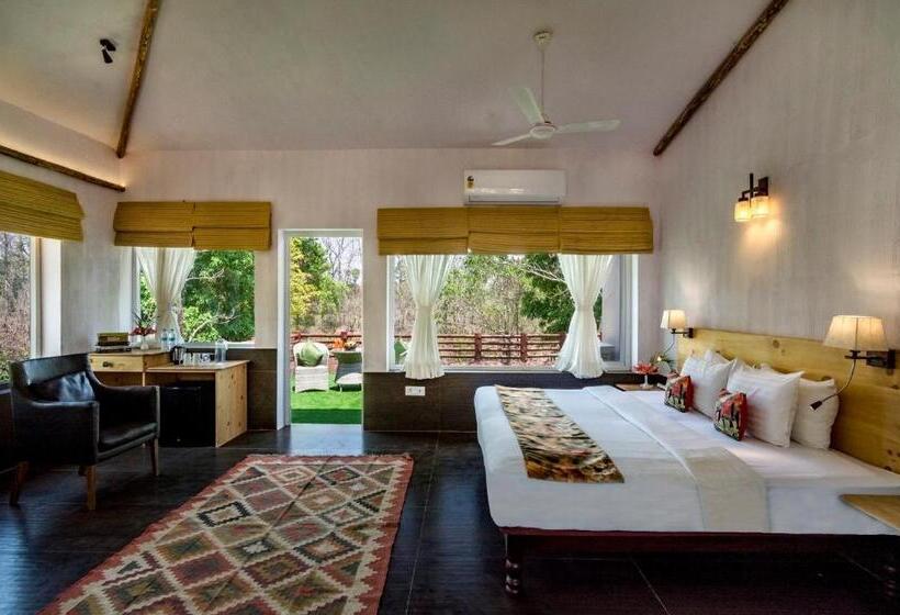 Deluxe room with river view, The Riverwood Forest Retreat Pench