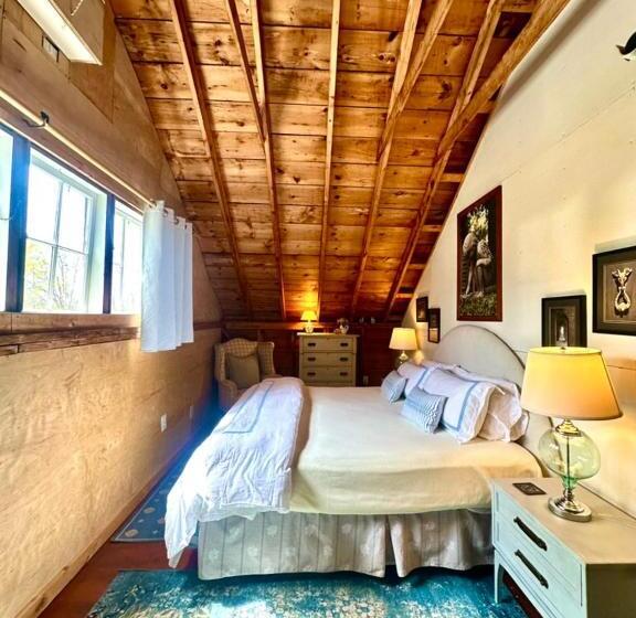 Номер Стандарт, Tapley Farm Charming Barn At Salt Water Farm