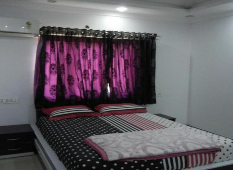 Вилла 2 Спальни, Shree Radhe Bungalow Bhuj