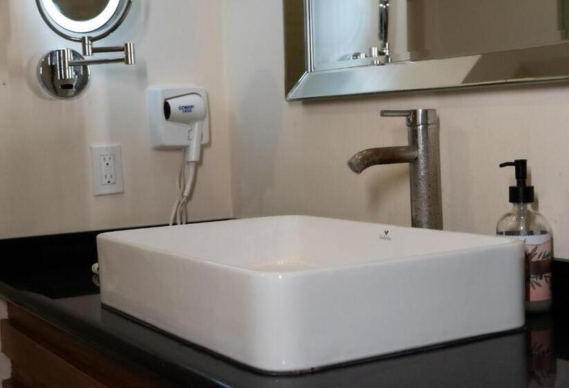 Quarto Estandar, Infinity Suites Habitacion Doble 102