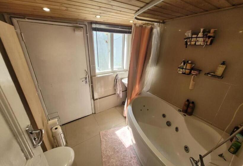 デラックスルーム, Locke & Quay Exclusive Rooms