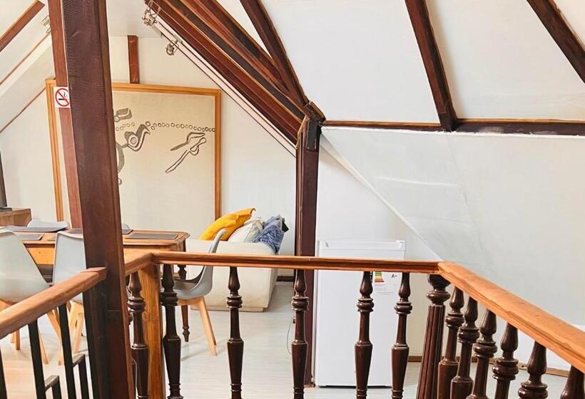 Escritório Estándar, Casona Montt 522   B&b