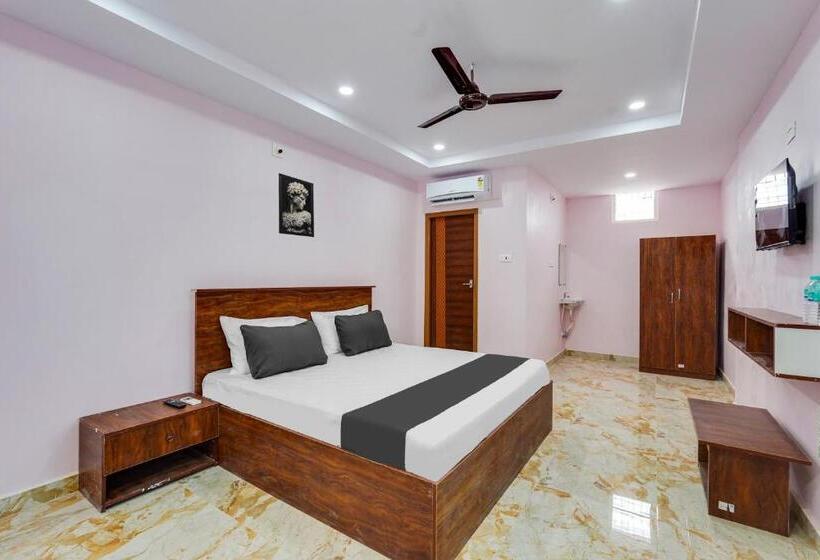 Трехместный Номер Классика, Fabhotel Chandu S Boutique   Nr Bus Stand