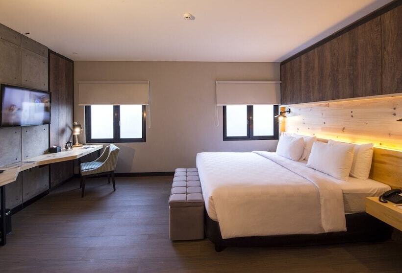 Люкс Премиум, Ayaartta Hotel Malioboro