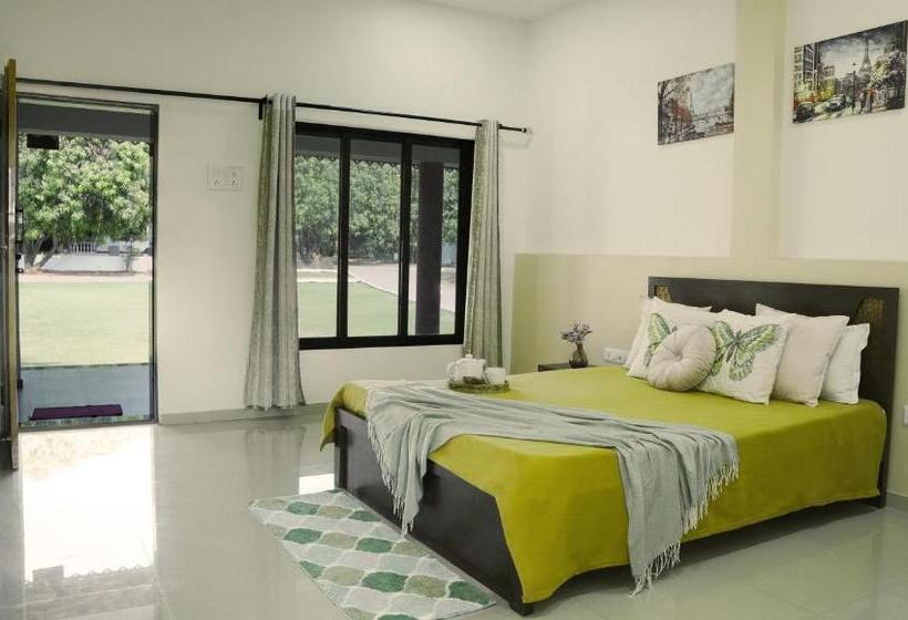 Номер Deluxe, Stay Leisurely Sunset Cove Panvel