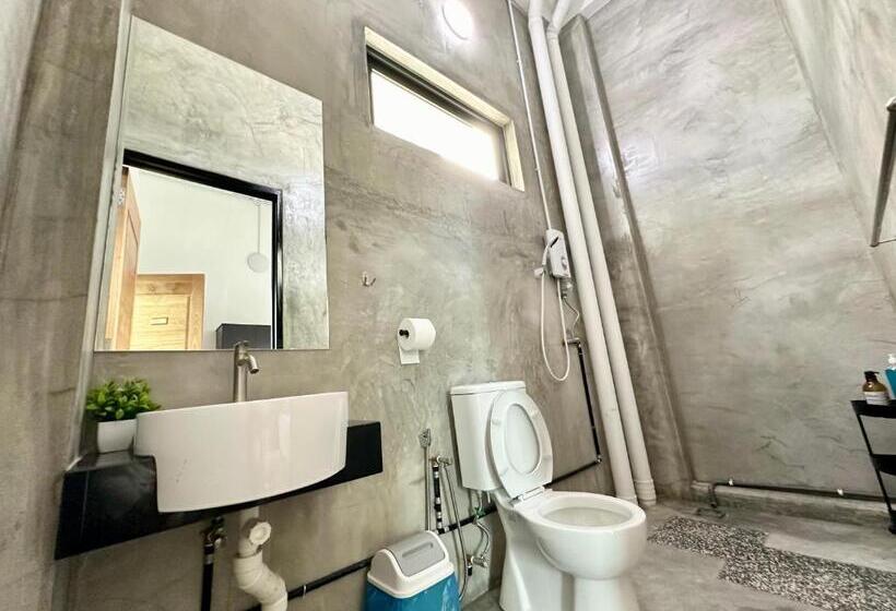 Номер Стандарт Вид на Море, Ferringhi Inn 51