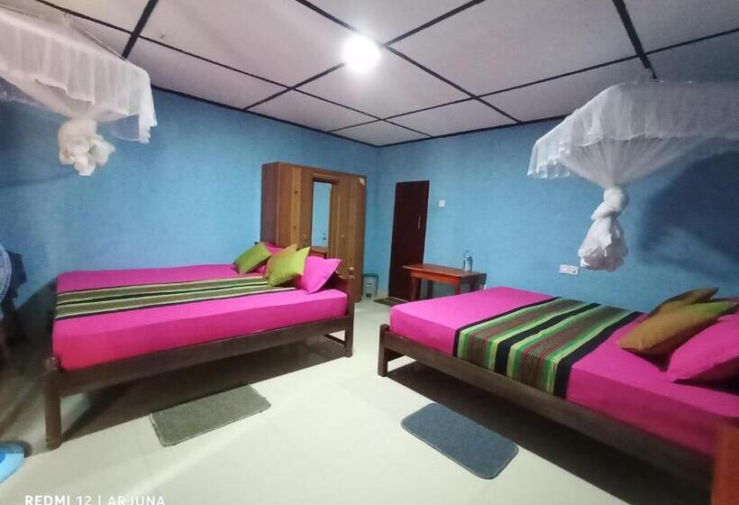 Номер Стандарт Вид на Горы, Travels First Sigiriya Hostel