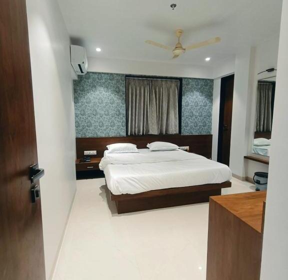 Номер Deluxe, Drc